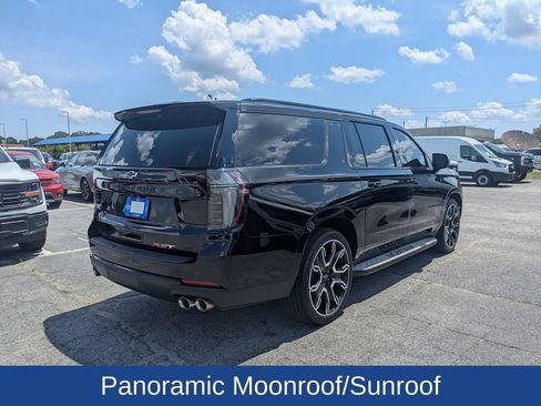 Used 2026 Chevrolet Suburban RST w/ RST Capability Package AWD/4WD image 4