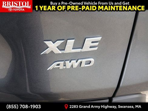 Used 2021 Toyota RAV4 XLE w/ Convenience Package image 32