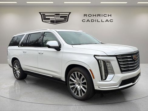 Certified 2025 Cadillac Escalade ESV Premium Luxury Platinum w/ LPO, Floor Liner Package image 4