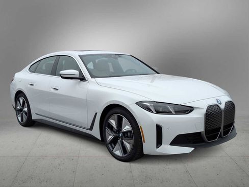 New 2026 BMW i4 xDrive40i w/ Premium Package image 2