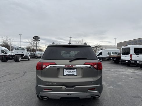 Used 2019 GMC Acadia Denali w/ Technology Package image 4