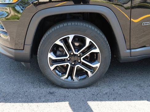 Used 2022 Jeep Compass Limited AWD/4WD image 10