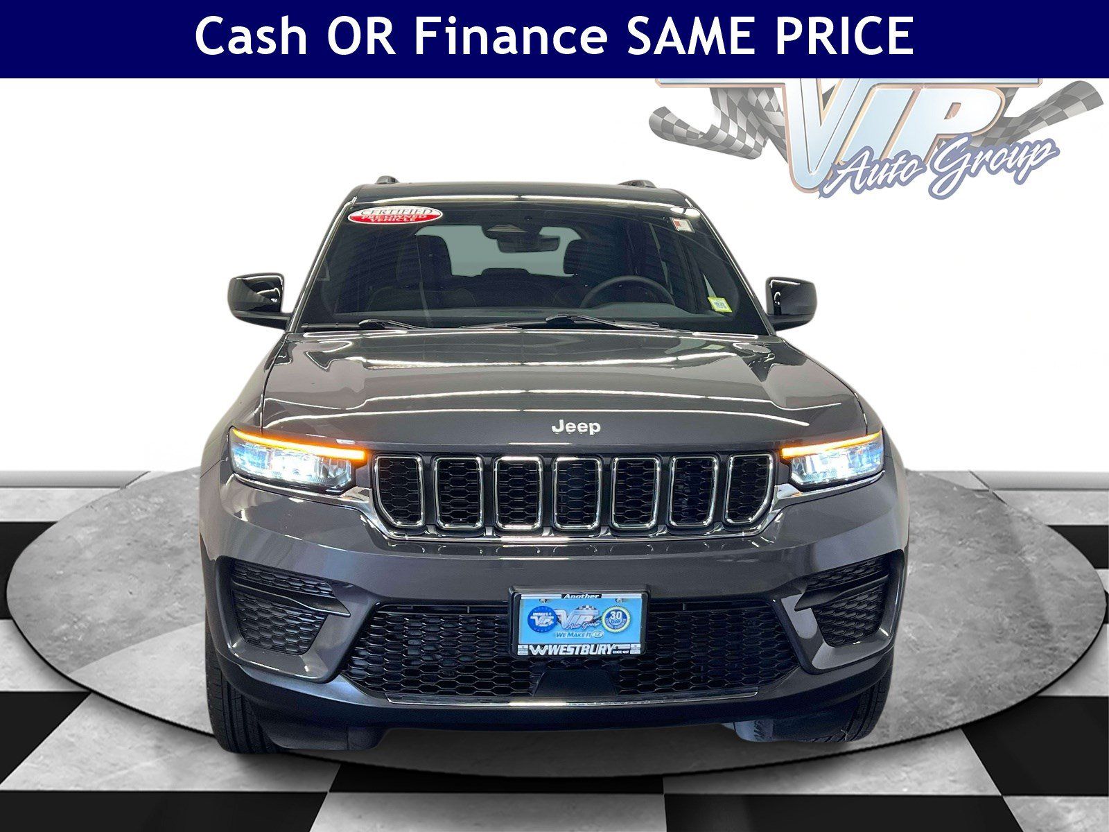 Certified 2025 Jeep Grand Cherokee Laredo X w/ Luxury Tech Group I AWD/4WD image 2