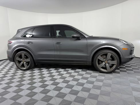 Certified 2022 Porsche Cayenne image 8