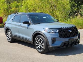 Used 2025 Ford Explorer ST-Line RWD video 1