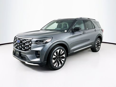 Used 2025 Ford Explorer Platinum w/ LUX Leather Package image 3