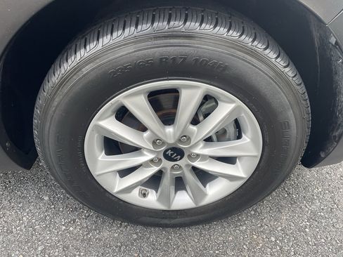 Used 2019 Kia Sorento FWD V6 image 28