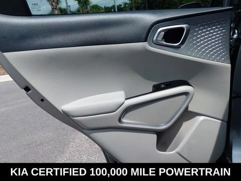 Certified 2025 Kia Soul LX w/ LX Technology Package FWD image 21