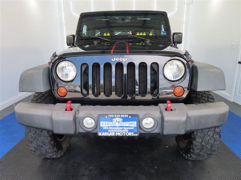 Used 2013 Jeep Wrangler Unlimited Rubicon w/ Connectivity Group AWD/4WD image 3