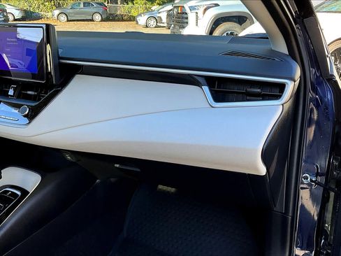 Certified 2025 Toyota Corolla LE image 17