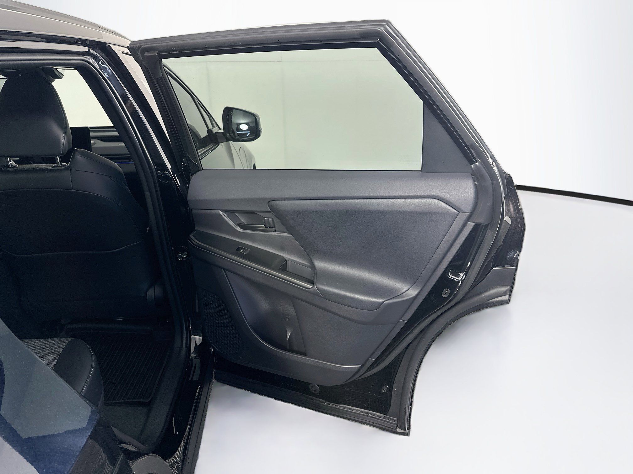Used 2026 Toyota bZ FWD image 32