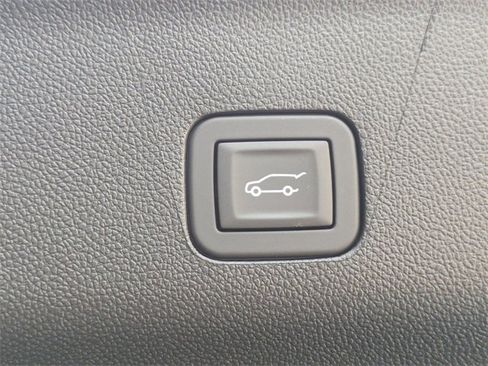 New 2026 Chevrolet Suburban High Country image 36