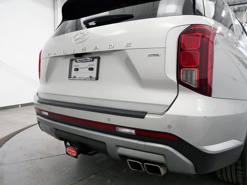 Used 2024 Hyundai Palisade Limited AWD/4WD image 36