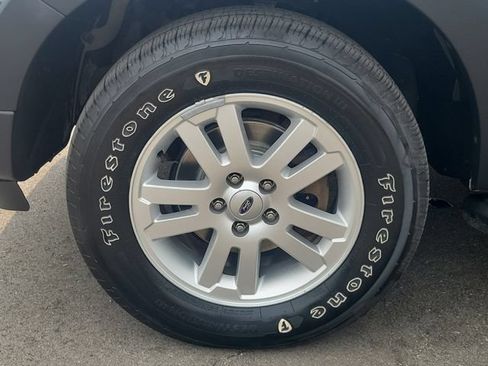 Used 2010 Ford Explorer Sport Trac XLT AWD/4WD image 7