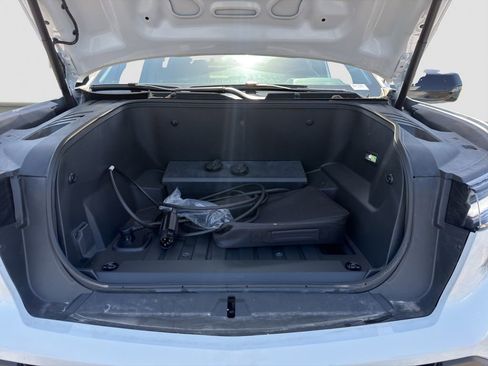 Used 2025 Chevrolet Silverado EV LT AWD/4WD image 21