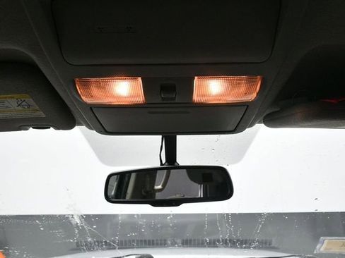 Used 2020 Nissan Frontier SV image 21