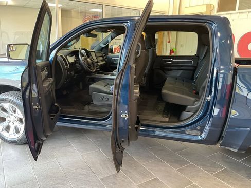 Used 2022 RAM 1500 Big Horn AWD/4WD image 11