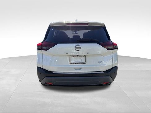 Used 2023 Nissan Rogue SV image 7