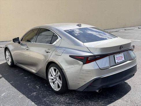 Used 2022 Lexus IS 300 RWD image 7