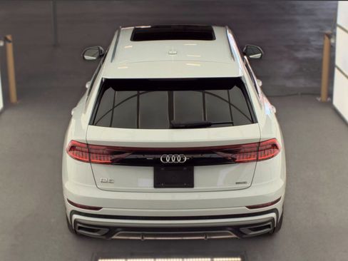 Used 2021 Audi Q8 Premium Plus w/ Premium Plus Package AWD/4WD image 7