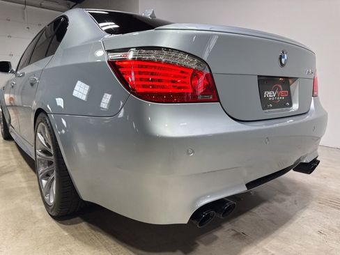 Used 2010 BMW M5 RWD image 14