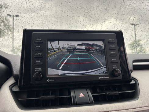 Used 2022 Toyota RAV4 XLE w/ XLE Grade Weather Package FWD image 22
