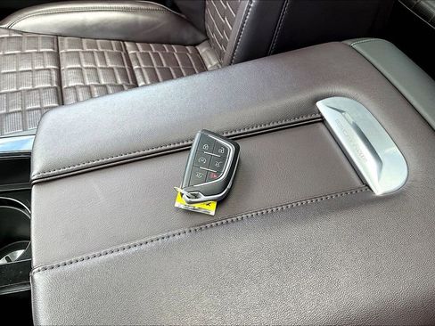 Used 2023 Cadillac Escalade Premium Luxury Platinum w/ LPO, Floor Liner Package AWD/4WD image 11