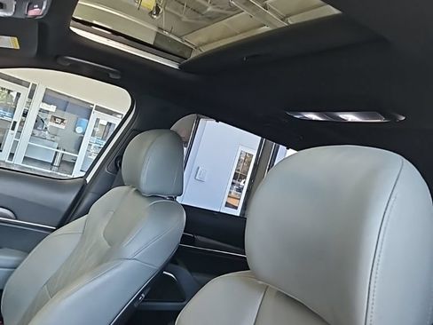 Used 2023 Kia Telluride SX X-Line AWD/4WD image 29