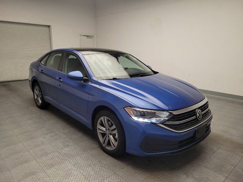 Used 2024 Volkswagen Jetta SE FWD image 13