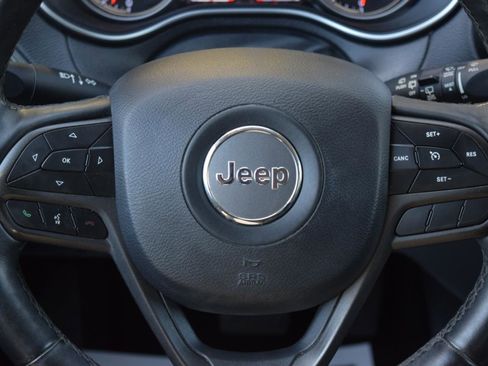 Used 2019 Jeep Cherokee Trailhawk w/ Comfort/Convenience Group AWD/4WD image 20