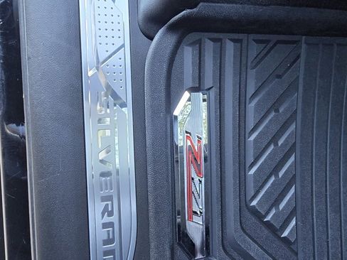 Used 2021 Chevrolet Silverado 1500 LT Trail Boss image 29