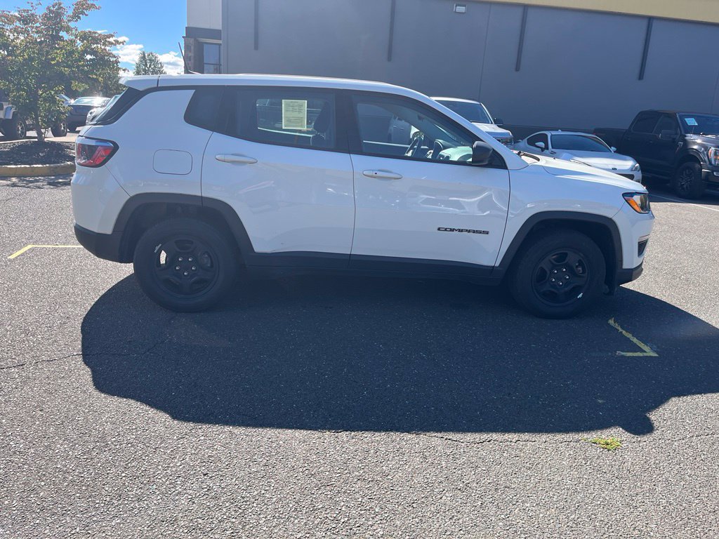 Used 2019 Jeep Compass Sport w/ Tech Group FWD image 8