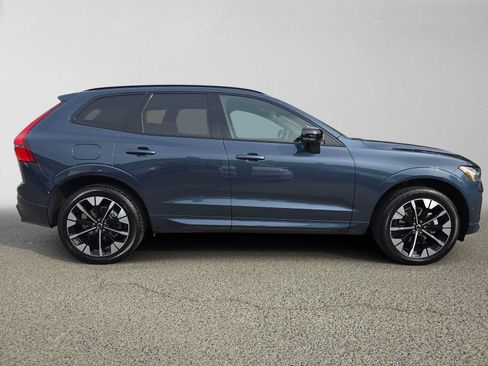 Used 2026 Volvo XC60 B5 Plus w/ Protection Package Premier AWD/4WD image 2