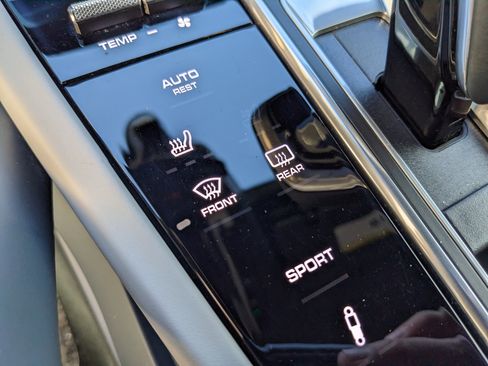 Certified 2019 Porsche Cayenne image 25