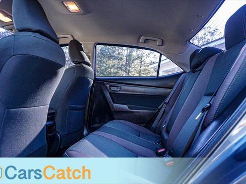 Used 2018 Toyota Corolla LE image 19