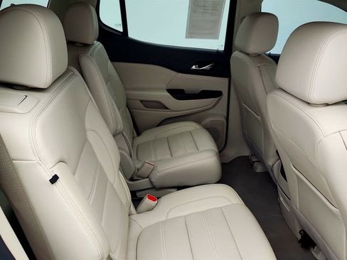 Used 2023 GMC Acadia Denali image 22