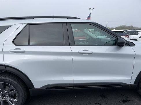 New 2026 Ford Explorer Active image 38