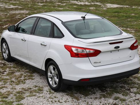 Used 2014 Ford Focus SE FWD image 5