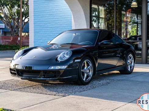 Used 2005 Porsche 911 Carrera RWD image 3