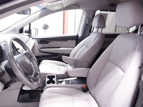 Certified 2024 Honda Odyssey EX image 15