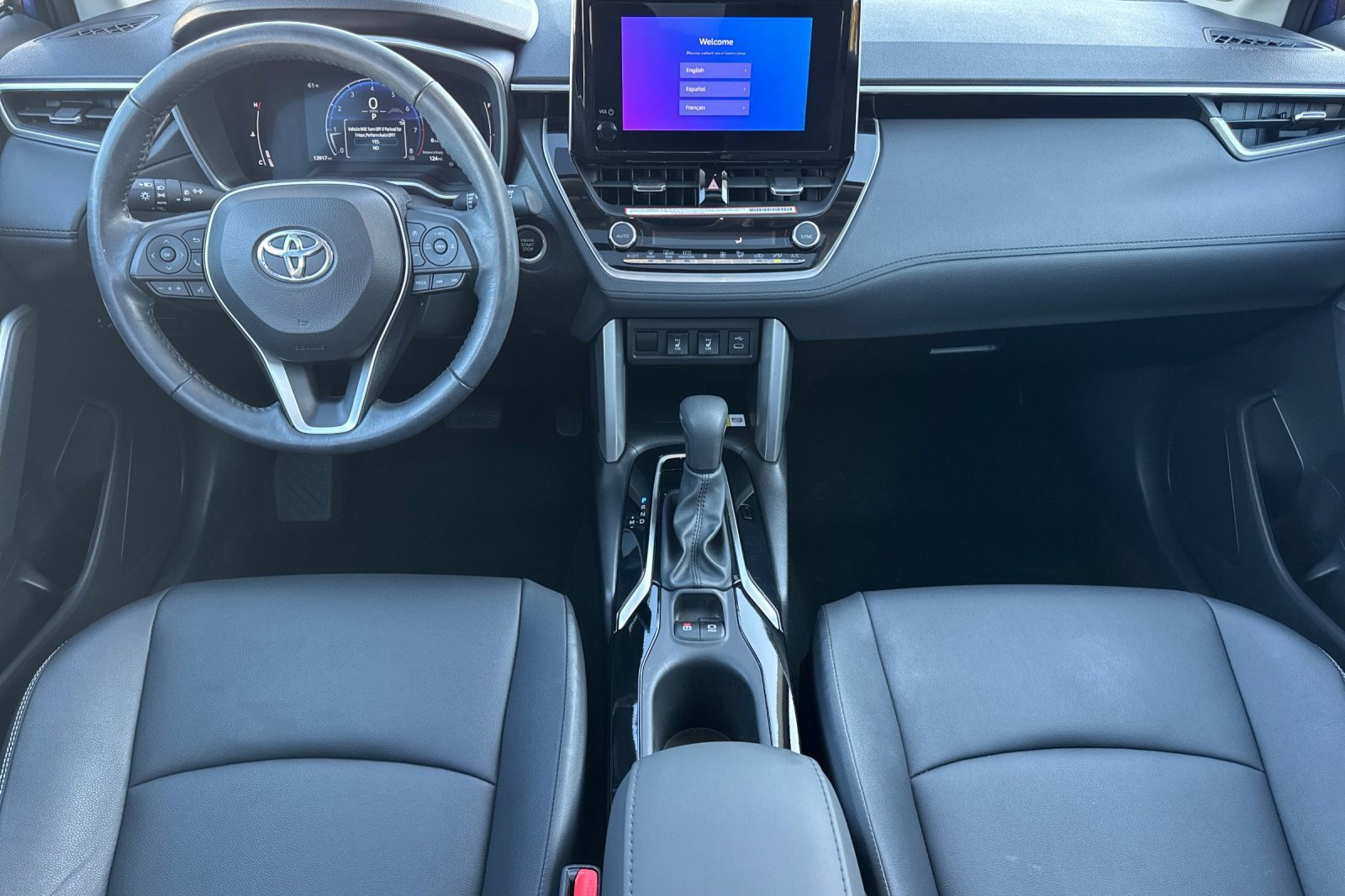 Used 2023 Toyota Corolla Cross XLE w/ Convenience Package FWD image 16