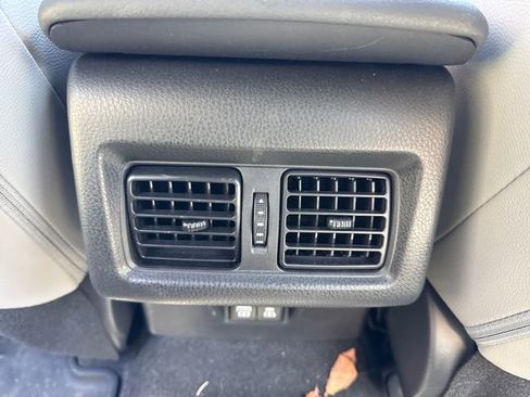 Used 2025 Toyota Camry SE w/ Convenience Package FWD image 21