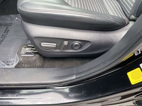 Used 2023 Toyota Highlander XSE FWD image 30