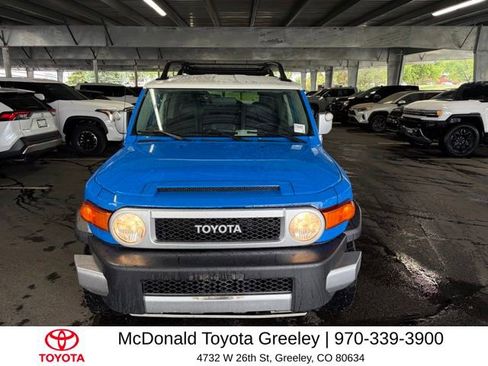 Used 2007 Toyota FJ Cruiser 4WD image 2