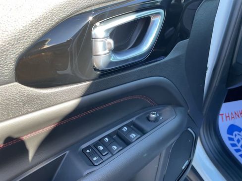 New 2026 Jeep Compass Trailhawk w/ Sun, Sound & Navigation Group image 16