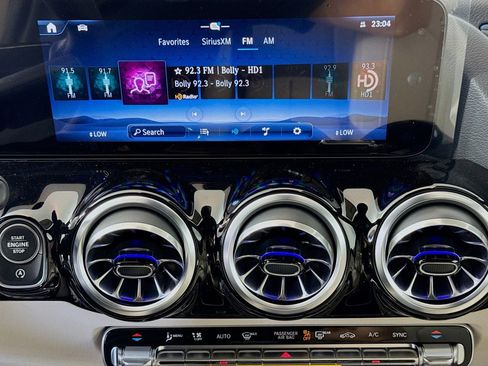 New 2025 Mercedes-Benz GLA 250 image 14