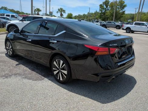 Used 2021 Nissan Altima 2.5 SL FWD image 6