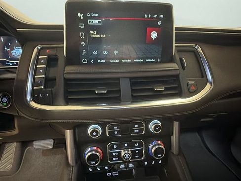 Used 2024 GMC Yukon SLT AWD/4WD image 11