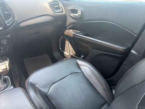 Used 2019 Jeep Compass Limited AWD/4WD image 13