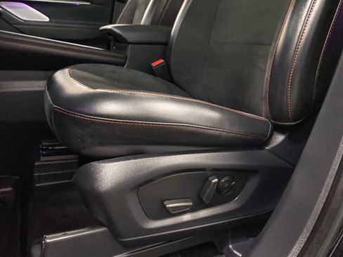 Certified 2025 Ford Explorer ST image 17